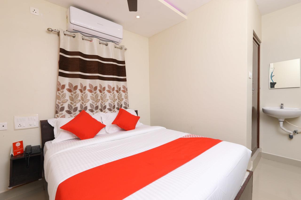 Oyo 14735 Nakshatra Grand Tirupati Exterior foto